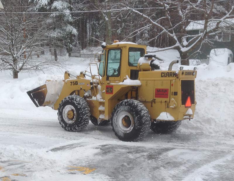 COMMERCIAL SNOW REMOVAL
